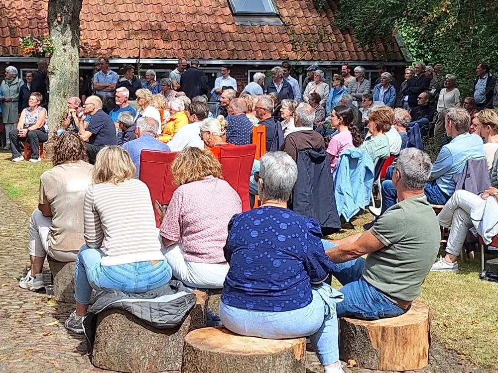 Drukte bij Meendering